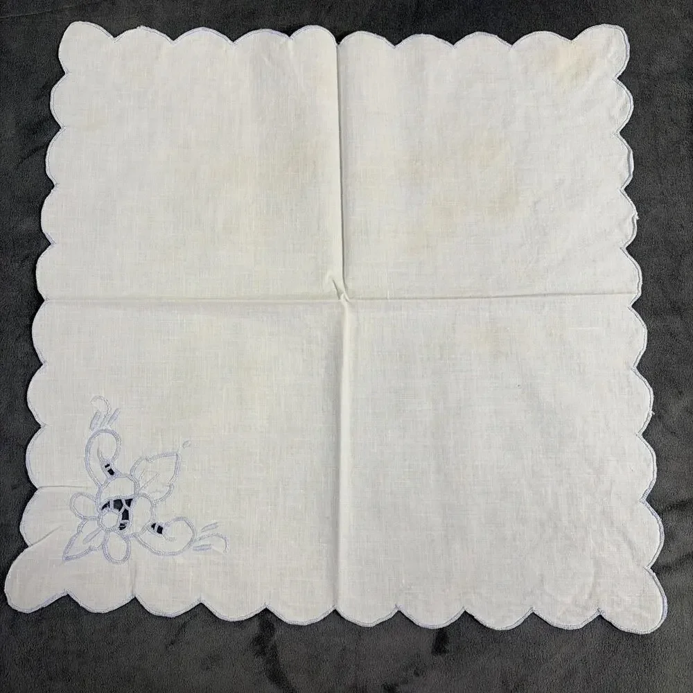 Vintage Cloth Napkins White/Blue Floral Corner Embroidery Scalloped Edge (8)